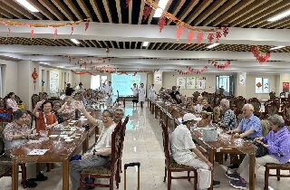 健康與歡樂(lè)同行，共筑幸福晚年生活——燕達(dá)養(yǎng)護(hù)中心開(kāi)展健康活動(dòng)